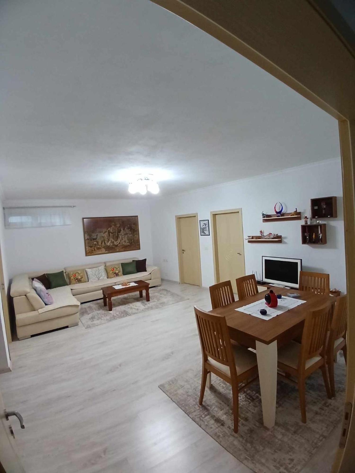 Lägenhet Eniguesthouse *