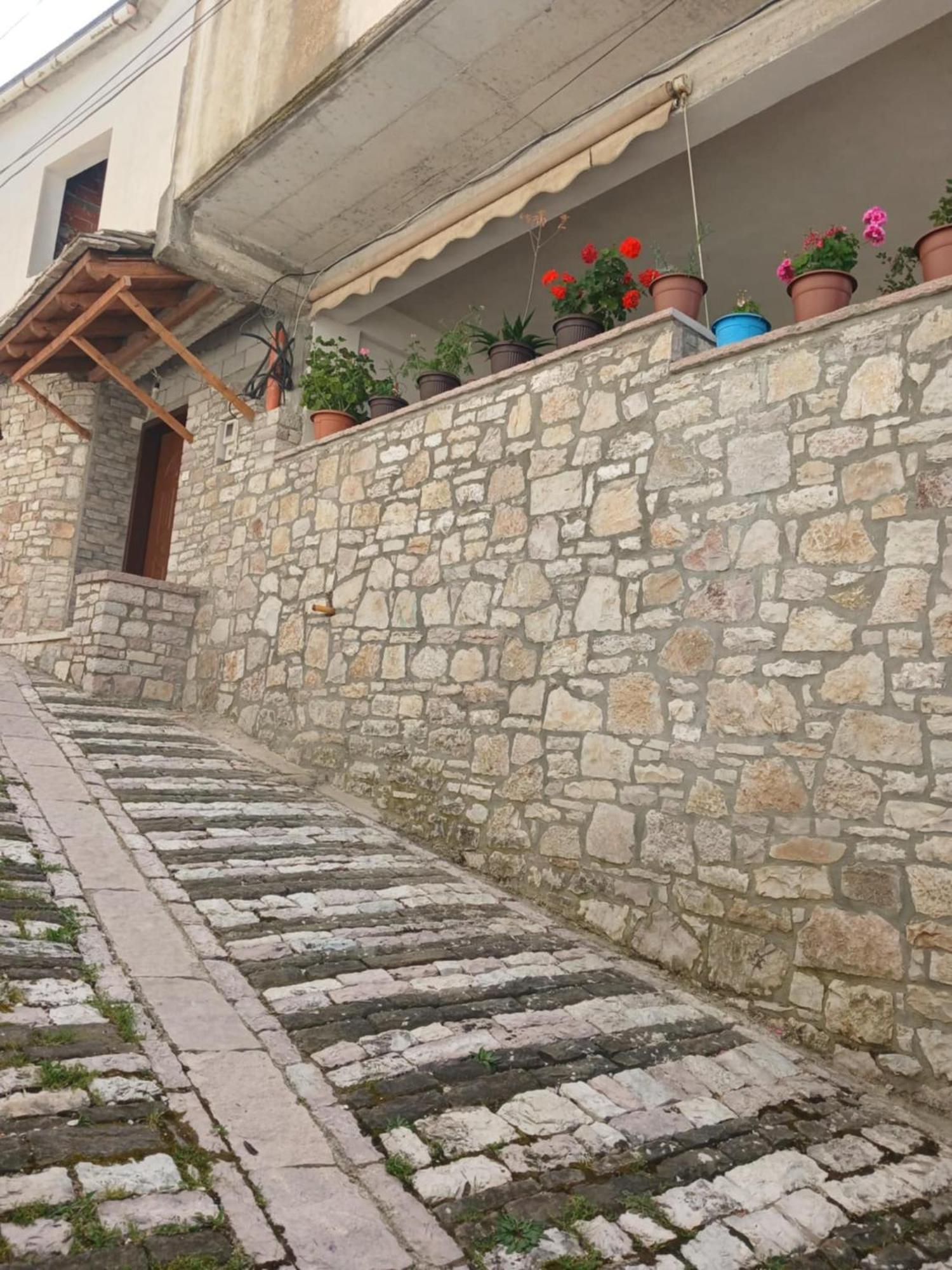 Lägenhet Eniguesthouse